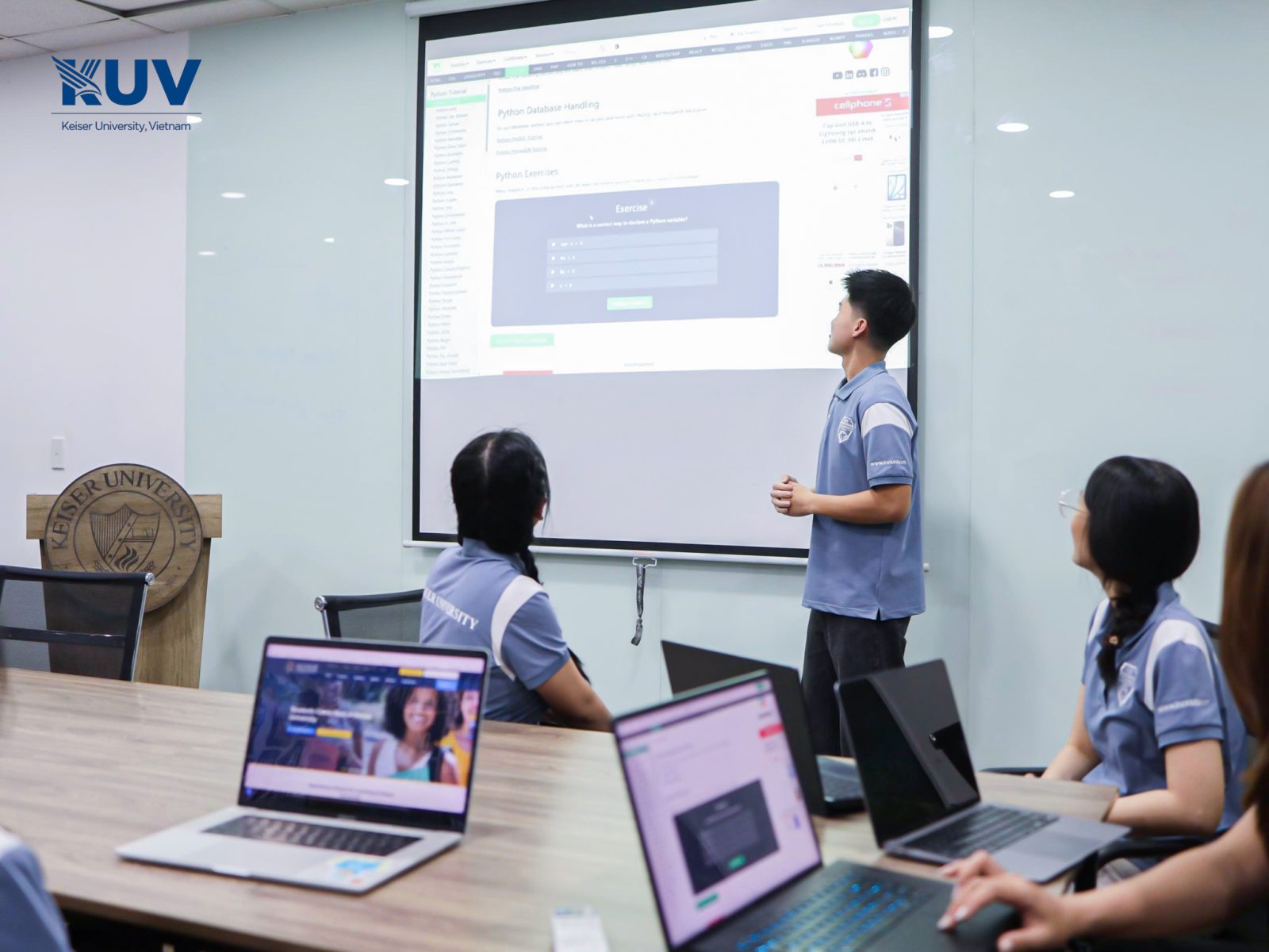 Bắt đầu với bằng Cử nhân Mỹ tại KUV