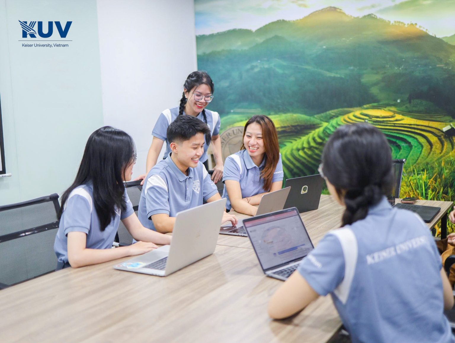 Earn a US Bachelor's degree right here in Vietnam.